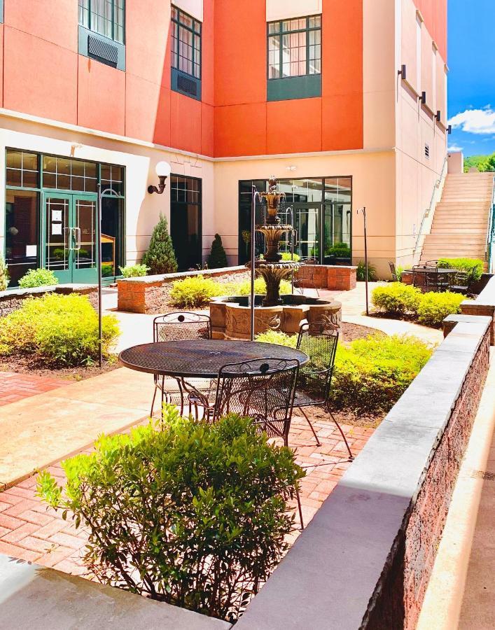 Hotel Anthracite Carbondale Exterior photo